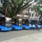 Ket foto. Bus TransJatim yang diresmikan Gubernur Khofifah terparkir disamping Balaikota Malang