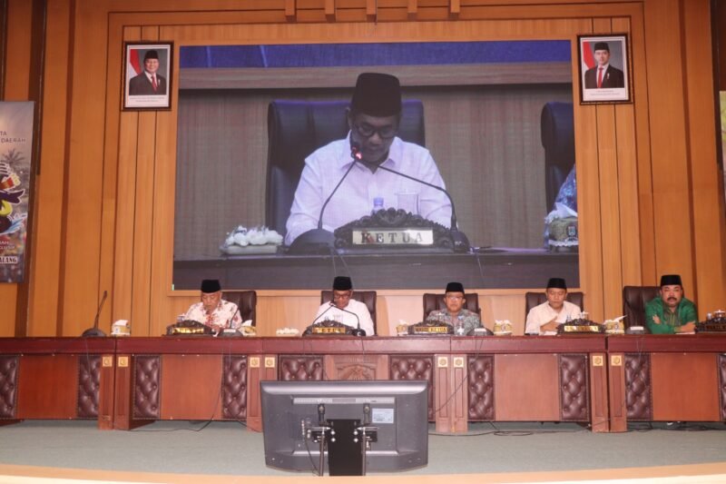 Ket foto. Rapat Paripurna DPRD kabupaten Malang pembahasan pembentukan Perda dan Raperda APBD tahun anggaran 2026