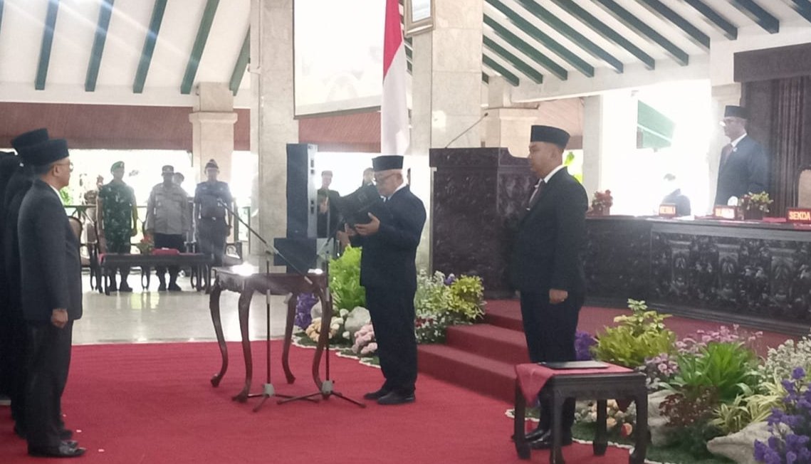 Bupati Sanusi Kukuhkan 186 Pejabat, Tegaskan Reformasi Birokrasi Tanpa Kompromi IMG_20251112_192114