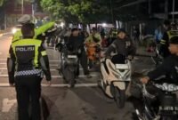 Ket foto. Polresta Malang Kota menggelar Patroli Blue Light skala besar, ratusan motor langgar aturan ditindak tegas