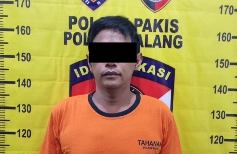 Ket foto. Pelaku kasus penipuan dan penggelapan motor trail 