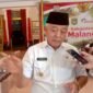 Ket foto. Bupati Malang H.M Sanusi saat diwawancara awak media di Pringgitan Pendopo Agung 