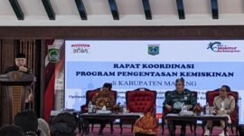 Ket foto. Bupati Malang, H.M Sanusi saat membuka Rakor program pengentasan kemiskinan di Kabupaten Malang 