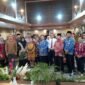 Ket foto. Bersama anggota DPRD kabupaten Malang Komisi I, Busilan saat sosialisasi Wawasan Kebangsaan dan Kebhinekaan 