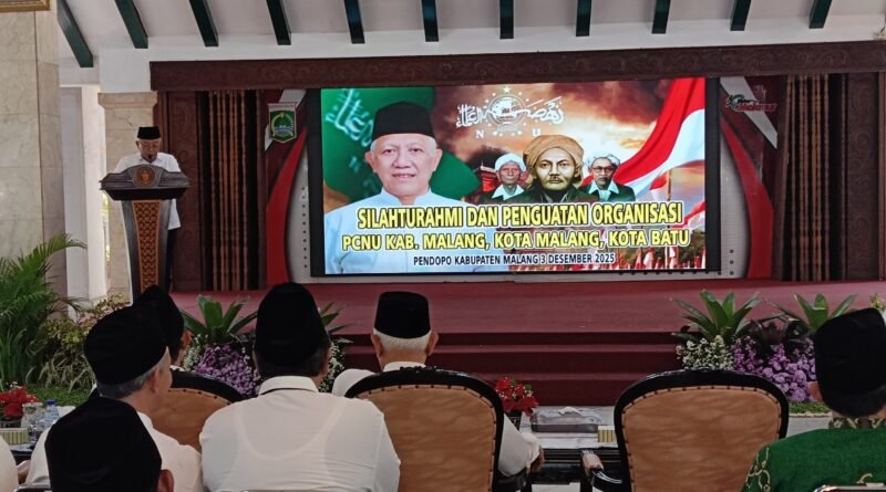 Ket foto. Bupati Malang, H.M Sanusi saat memberikan sambutan pada silaturahmi Turba PCNU se-Malang raya 