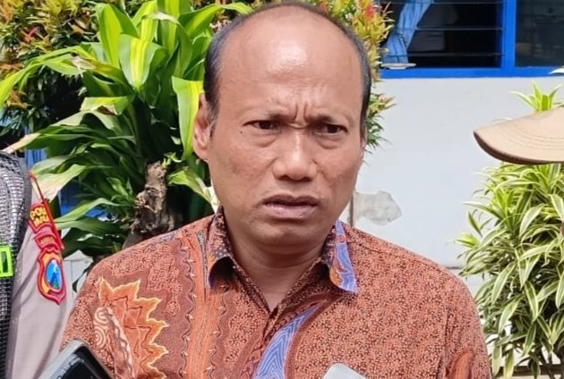 Ket foto. Kepala Bidang Pengelolaan Taman Nasional (PTN) Wilayah I Balai Besar TNBTS, Bambang Suriyono, saat diwawancara awak media 