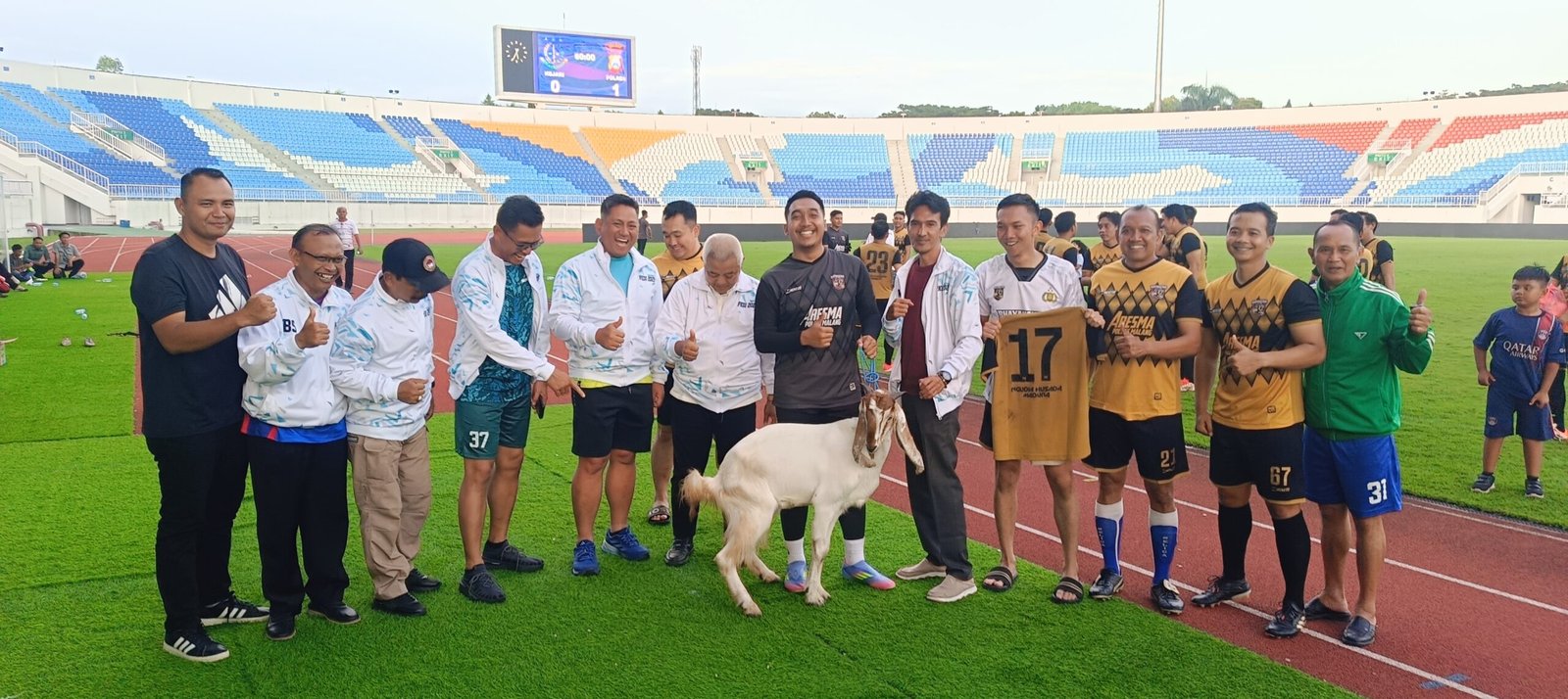 Sepak Bola Persahabatan Antar Instansi Pererat Kebersamaan di Kabupaten Malang IMG20260105173348