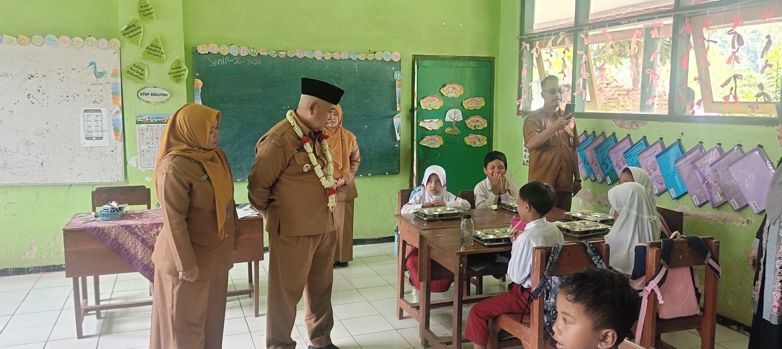 Krisis Murid di SDN 1 Pulungdowo Terbuka, Bupati Malang Tegaskan Sekolah di Bawah Standar Siap Digabung IMG20260126102853