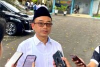 Ket foto. Ketua DPC HKTI Kabupaten Malang H. Makhrus Sholeh saat diwawancara awak media di Pendopo Agung Kabupaten Malang 