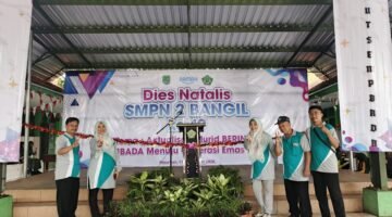 Dokumen foto: peserta lomba Dies Natalies SMPN2 Bangil