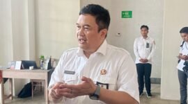 Ket foto. Sekretaris Daerah kabupaten Malang, Budiar Anwar saat diwawancara awak media 