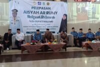ket foto. Bupati Malang, H.M Sanusi didampingi beberapa OPD menghadiri acara pelepasan Aisyah Ar Rumy mengikutid Festival Tahfidsul eur,an di Dubai 