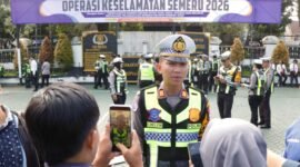 Ket foto. Kasatlantas Polres Malang, AKP Muhammad Alif Chelvin Arliska, saat diwawancara awak media di Mapolres Malang 