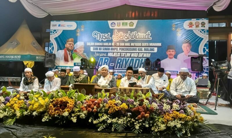 Ket foto. Puncak Harlah ke 20 SMK Nusa Poncokusumo 