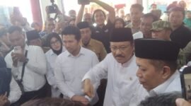 Dokumen foto: Mensos Gus Ipul dan Emil Dardak Wagub hadiri Kegiatan di Lekok Pasuruan