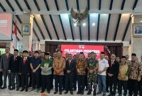 Ket foto. Bupati Malang, HM Sanusi beserta Forkopimda dan Ketua serta pengurus KONI kabupaten Malang yang baru saja dilantik