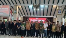 Ket foto. Bupati Malang, HM Sanusi beserta Forkopimda dan Ketua serta pengurus KONI kabupaten Malang yang baru saja dilantik