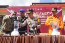 Dokumen Foto : Kapolres Pasuruan bersama jajaran Forkopimda saat press rilis di Mapolres Pasuruan