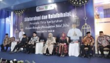 Ket foto. Baliho agenda halal bi halal di Perumda Tirta kanjuruhan yang tidak terpampang foto Wakil Bupati Malang 
