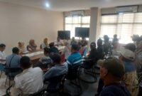 Dokumen foto : warga kedungringin Beji saat orasi di kantor SDA, BMBK kab Pasuruan