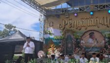 Ket foto. Bupati Malang, HM Sanusi saat memberikan sambutan di halal bi halal dan pengajian umum di Kecamatan Donomulyo