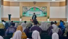 Ket foto. Halal bi halal seluruh anggota PGRI cabang Lawang 