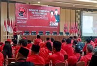 Ket foto. Wakil Ketua DPD PDI Perjuanga Jawa Timur, I Made Riandiana Kartika saat memberikan sambutan 