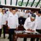 Gabungan Pengusaha Makan Bergizi (GAPEMBI) Jatim, Makhrus Soleh saat melantik Korwil GAPEMBI Malang raya di Pendopo Agung Kabupaten Malang (Foto: Seno pendoposatu.id)