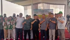 Ket foto. Usai tanam perdana bersama Gubernur Jawa Timur program Bongkar Ratoon secara zoom di Desa Sukoraharjo Kecamatan Kepanjen