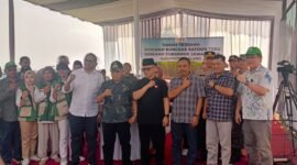 Ket foto. Usai tanam perdana bersama Gubernur Jawa Timur program Bongkar Ratoon secara zoom di Desa Sukoraharjo Kecamatan Kepanjen