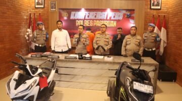 AKBP Harto Agung Cahyono saat jumpa pers di Pers Room