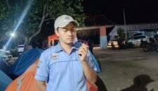 Ket foto. Plt Kepala Unit Pantai Ngliyep, Arifin