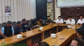 Anggota DPRD Kabupaten Malang Saat Audensi Menerima Perwakilan Masyarakat Bendungan Lahor Karangkates (Foto: bgs Pendoposatu)