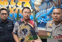Kasatreskrim Polresta Malang Kota, Rahmad Aji Prabowo, Saat Diwawancarai Awak Media (Foto: Seno Pendoposatu)