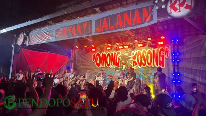Anto Baret, Saat Membawakan Lagu 