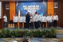 Ketua Umum JMSI Pusat, Dr. Teguh Santosa Memberikan Tonggak Kepemimpinan Ke Ketua JMSI Jawa Timur, Syaiful Anam.