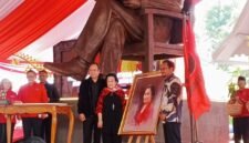 Presiden ke-5 Republik Indonesia, Megawati Soekarnoputri, Saat peresmian renovasi Istana Gebang di Kota Blitar