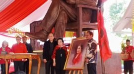 Presiden ke-5 Republik Indonesia, Megawati Soekarnoputri, Saat peresmian renovasi Istana Gebang di Kota Blitar