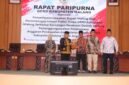 Bupati Dan Wakil Bupati Didampingi Ketua Dan Wakil Ketua DPRD Kabupaten Malang (foto: HMS bgs)