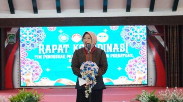 Koordinator Ketua TP PKK Bakorwil III Malang, Prof. Dr. Asihing Kustanti, S.Hut., M.Si (Foto: bgs Pendoposatu)