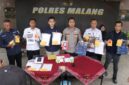 Jajaran Polres Malang Saat Konferensi Pers, Penipuan Berkedok UMKM Pemprov Jatim (Foto: Seno Pendoposatu)
