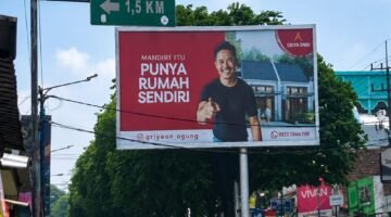 Ilustrasi Reklame Yang Tidak Berijin (Foto: bgs Pendoposatu)