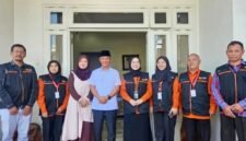 Petugas Sensus Ekonomi 2026 Saat Melakukan Pendataan Di Rumah Pribadi Ketua DPRD Kabupaten Malang, Darmadi (Foto: Seno Pendoposatu)
