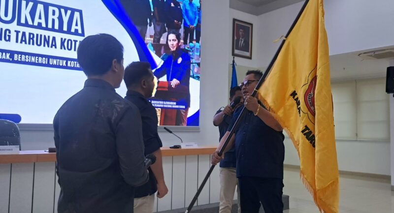 Dani Agung Prasetiyo Ketua Karang Taruna Kota Malang Terpilih Saat Terima Pataka (18/07/2026)