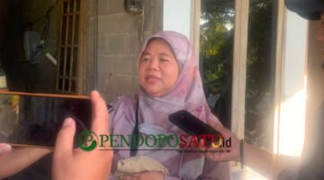 Tim Auditor Inspektorat Jendral Kementan, Sugiarti, Saat Di Wawancarai Awak Media (Foto: Nadia Pendoposatu)