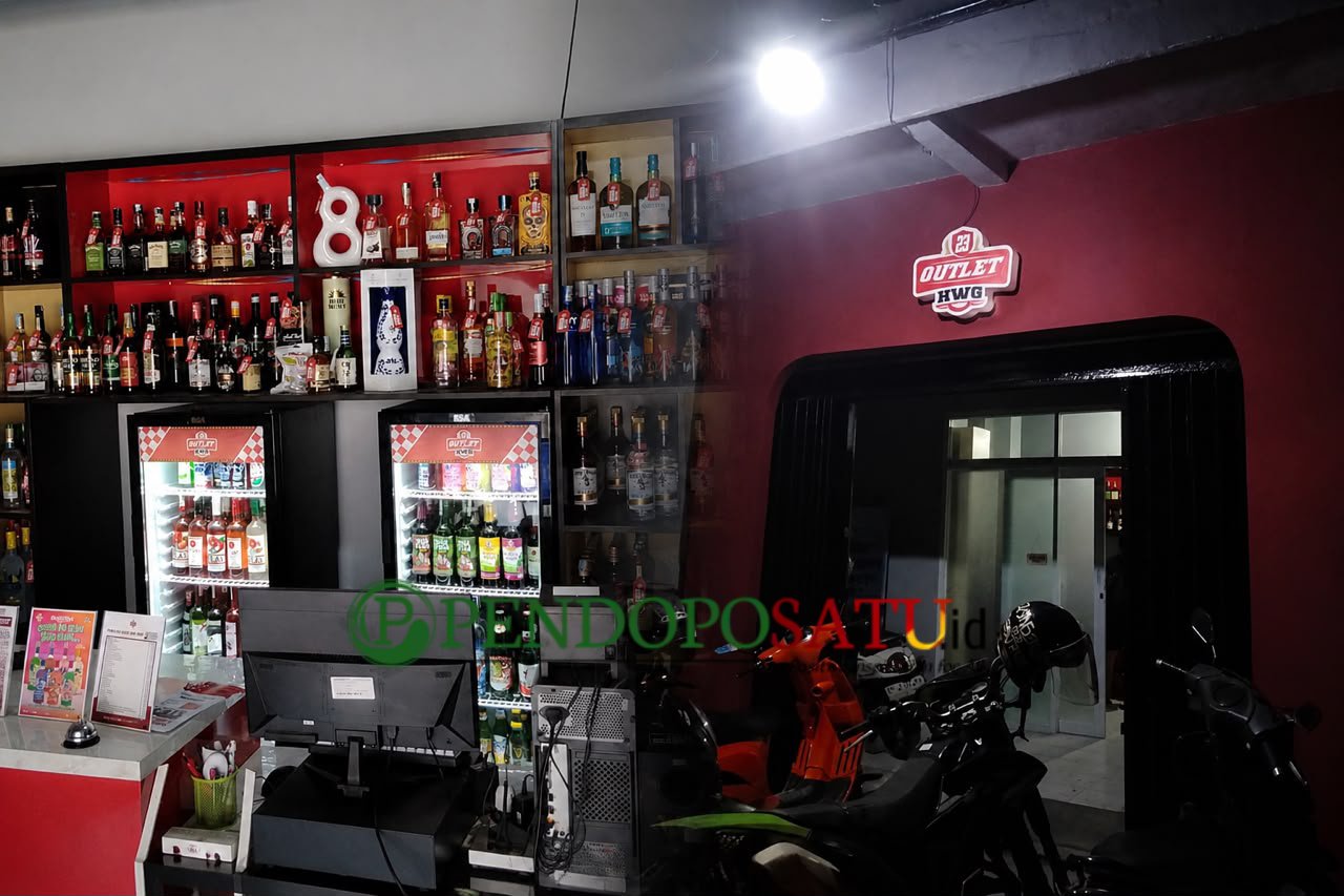 Outlet Miras HWG23 Wlingi Ditolak Warga, GMB Minta Pemkab Bertindak Outlet Miras HWG23 Wlingi Ditolak Warga, GMB Minta Pemkab Bertindak
