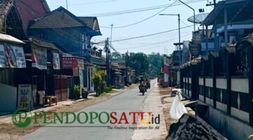 Ruas Jalan Wilayah Desa Sutojayan - Wonokerso Pakisaji Setelah Pembangunan Rehabilitasi Jalan (Foto: Seno Pendoposatu)
