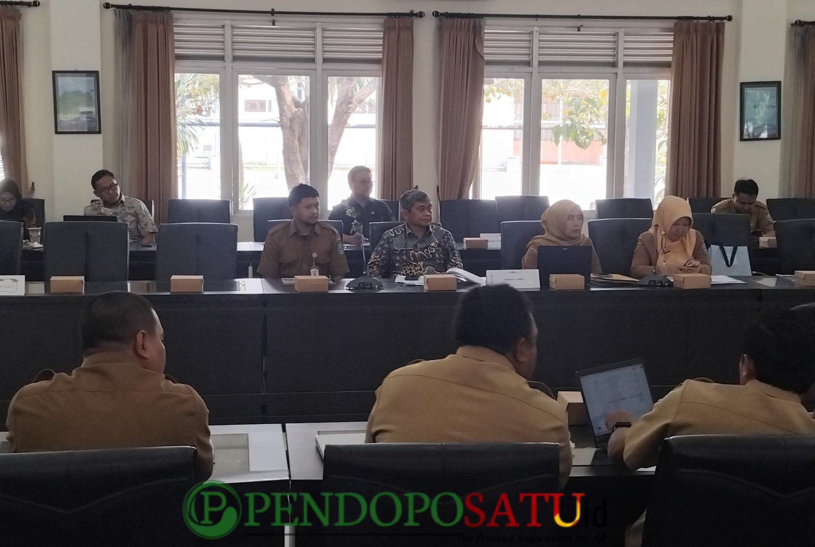Bakorwil Malang Raih Apresiasi DPRD Jatim, Penyelesaian Aset BMD Berhasil Tanpa Pendekatan Represif Bakorwil Malang Raih Apresiasi DPRD Jatim, Penyelesaian Aset BMD Berhasil Tanpa Pendekatan Represif