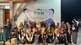 Ket foto – Mahasiswa KKN Berdampak Universitas Muhammadiyah Malang (UMM) di Desa Kesamben Blitar