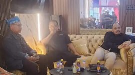 Anggota DPRD Kabupaten Malang Mohammad Risqi Irvansyah (tengah), Akademisi dan Praktisi Hukum Yusuf Eko Nahuddin, S.H., M.H., (kanan) tokoh pemuda lintas etnis M Nur Rois (Foto: Agus pendoposatu.id)